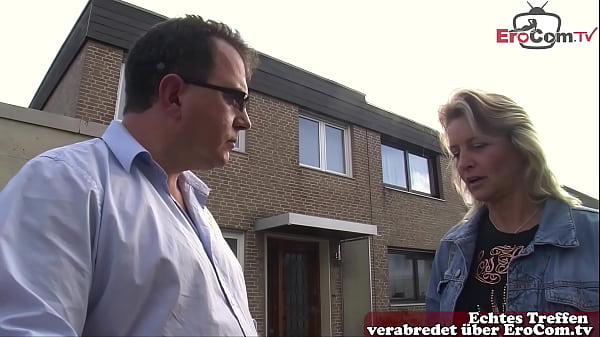 Deutsche Hausfrau auf der Stra&szlig;e angesprochen zum Sex